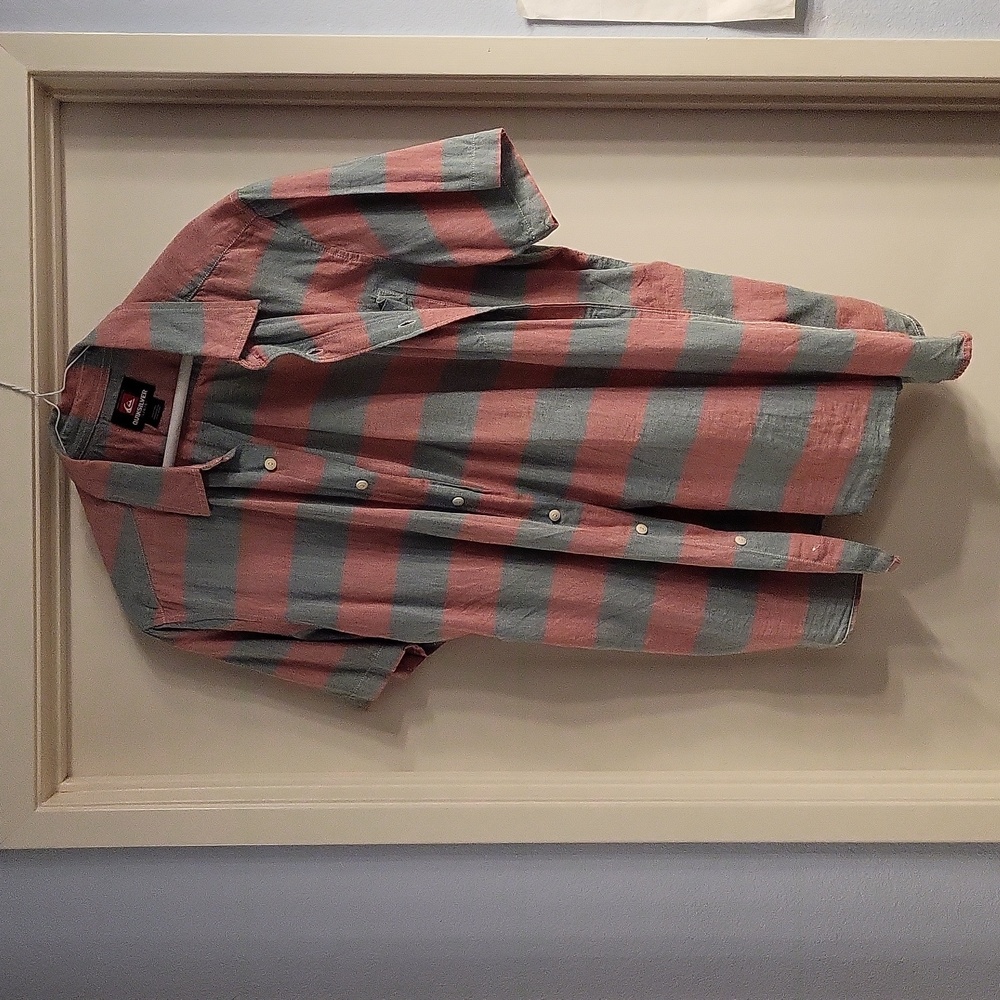 Quicksilver Large shirt